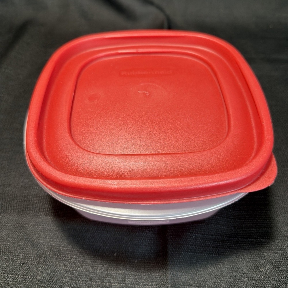 Rubbermaid 5 Cup Container Easy Find Red Snap Lids 7J62 8 BPA Free